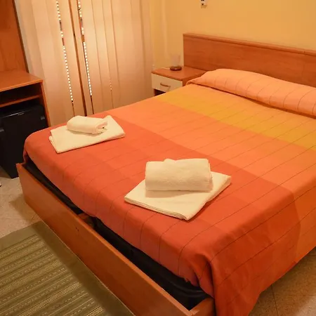 Hotel Barbieri Vibo Valentia Marina Habitación foto
